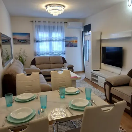 Big Fashion-stan Na Dan Apartment